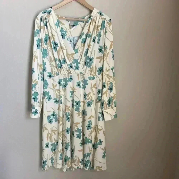 H&M Floral Long Sleeve Dress Size Medium - Picture 1 of 14